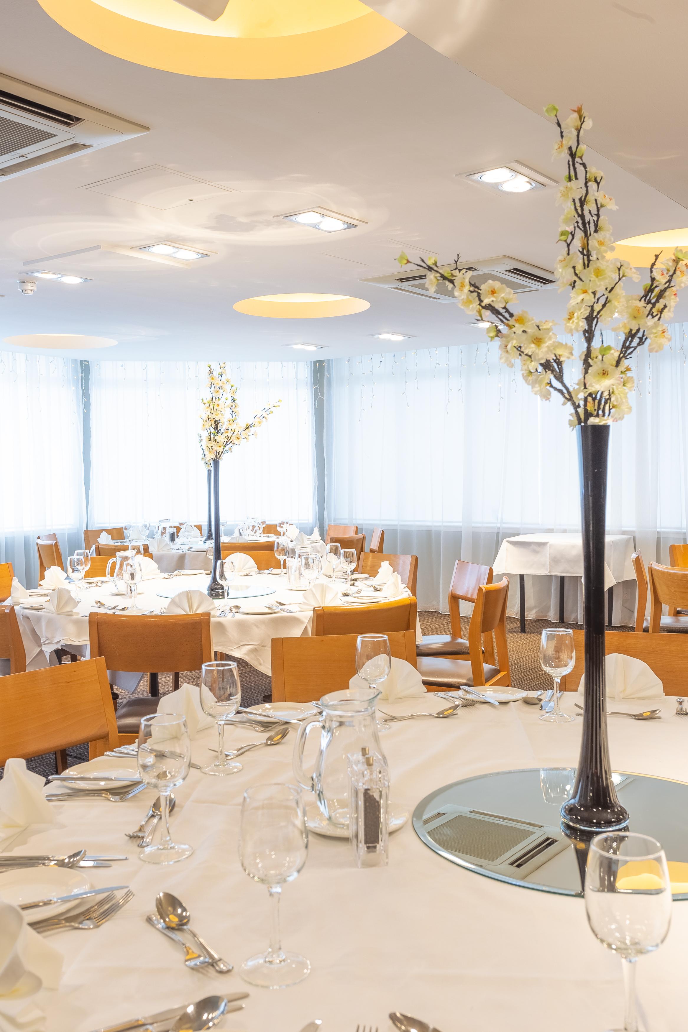 Palm Court 4* Абердин